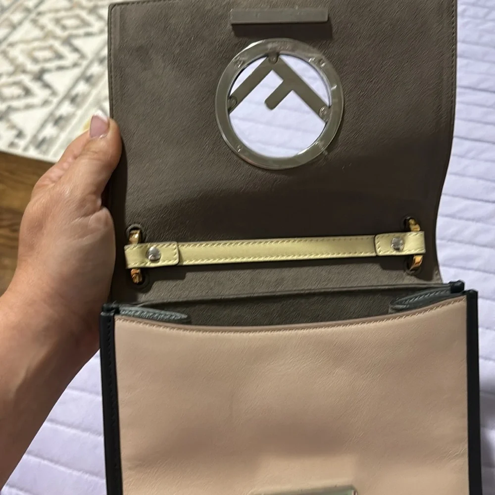 Fendi - Picture 3 of 3